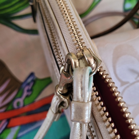 COACH Wristlet/ wallet SET - Picture 9 of 14